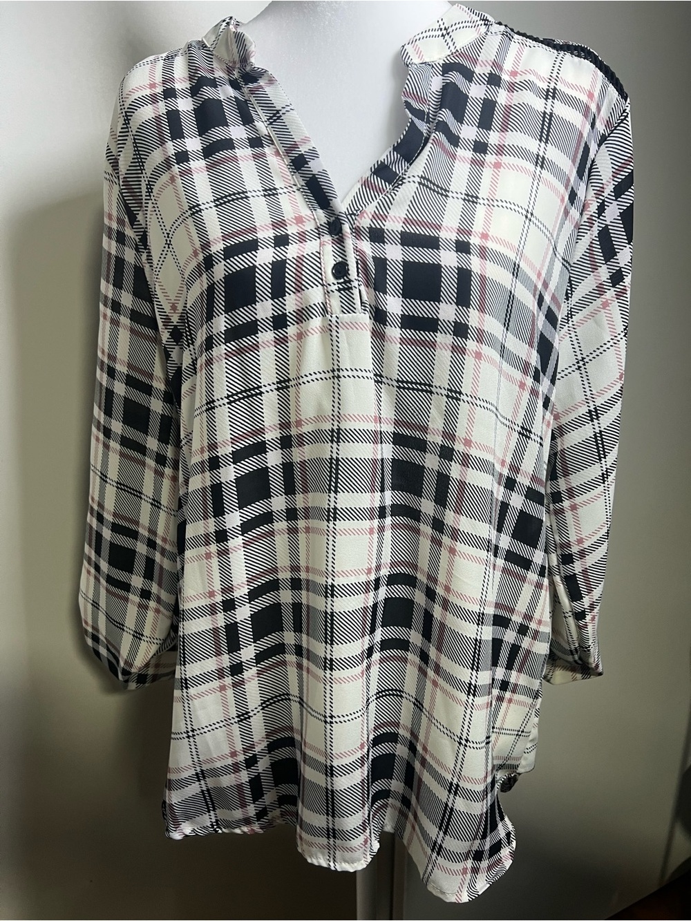 Plaid V-Neck Tunic Blouse in Black, White & Soft Pink